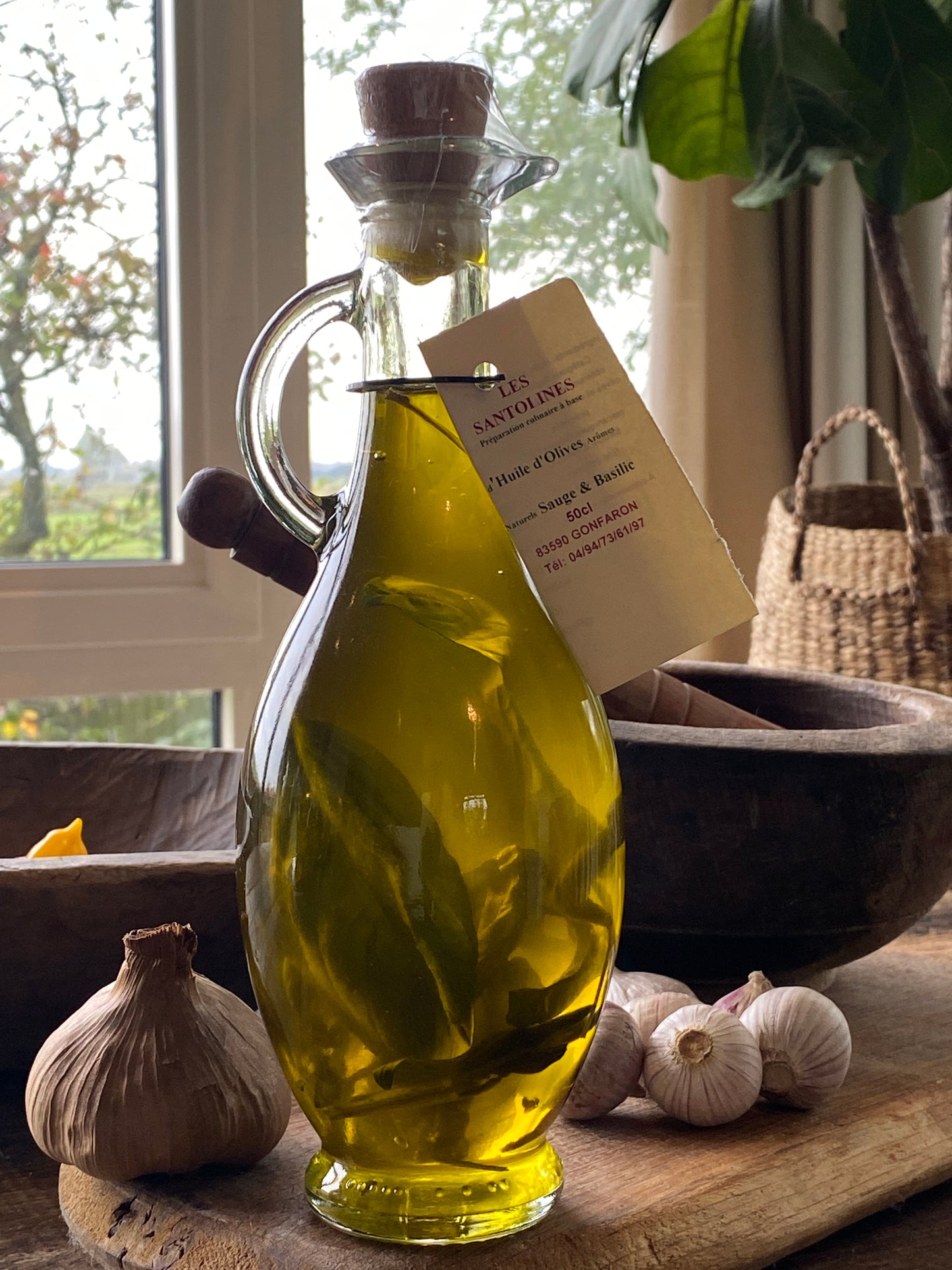 Olivový olej šalvěj a bazalka