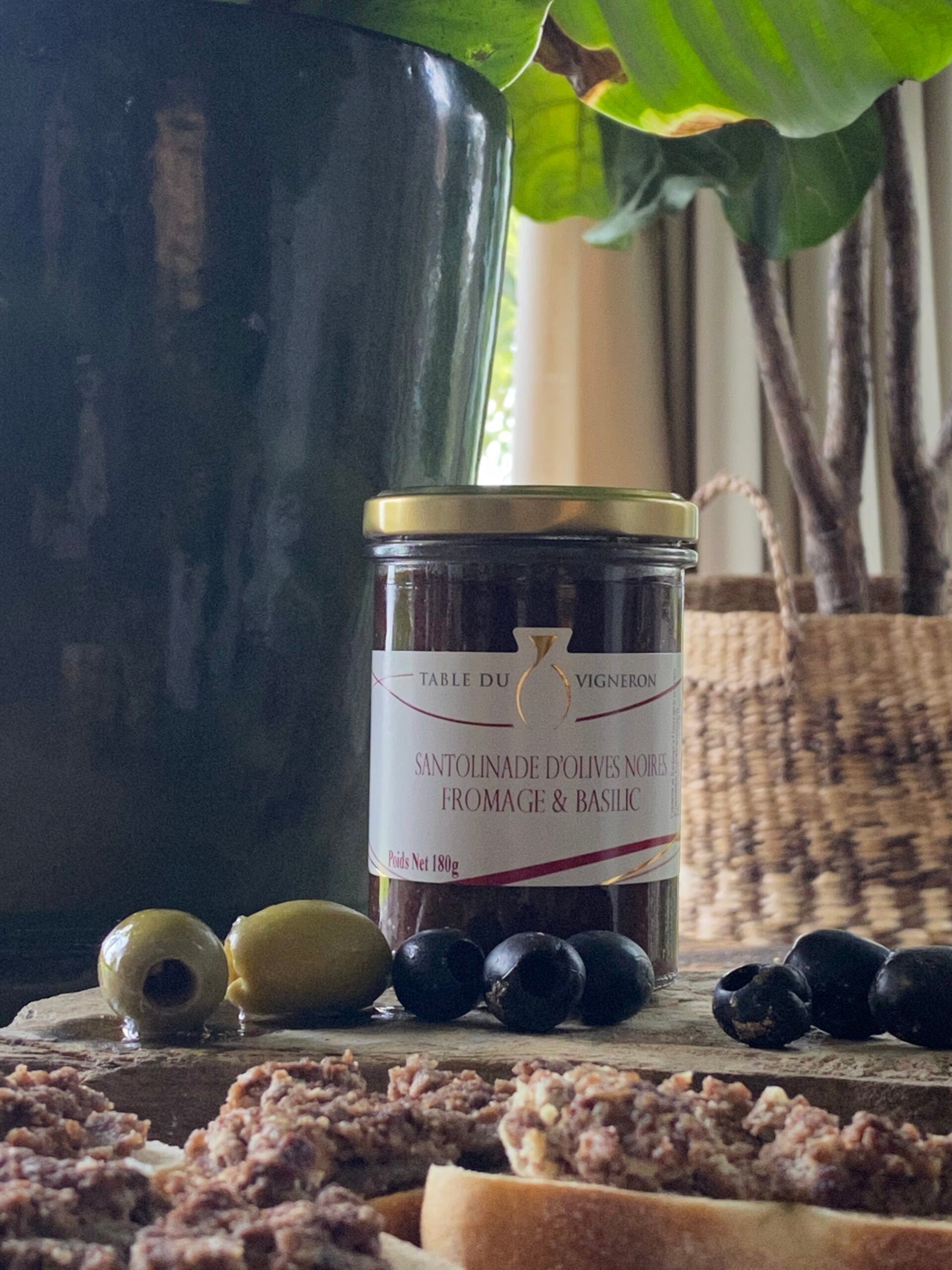 Santolinade d&#8217;olives noires fromage &amp; basilic